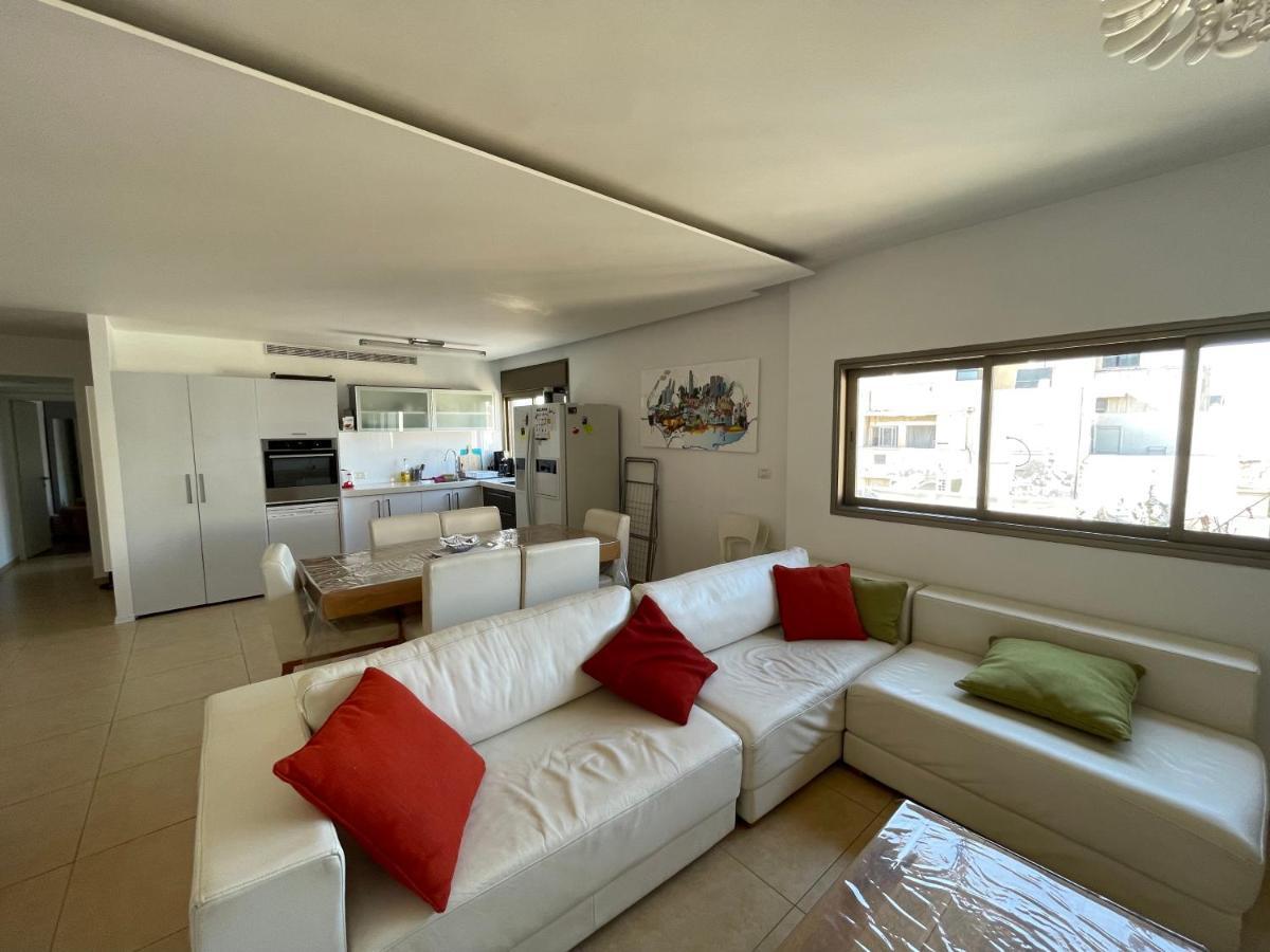 Beautiful 2-Bedroom Condo In The Heart Of Tel Aviv-Jaffa Exterior foto