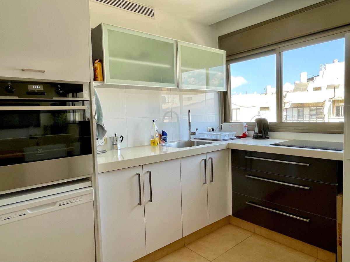 Beautiful 2-Bedroom Condo In The Heart Of Tel Aviv-Jaffa Exterior foto