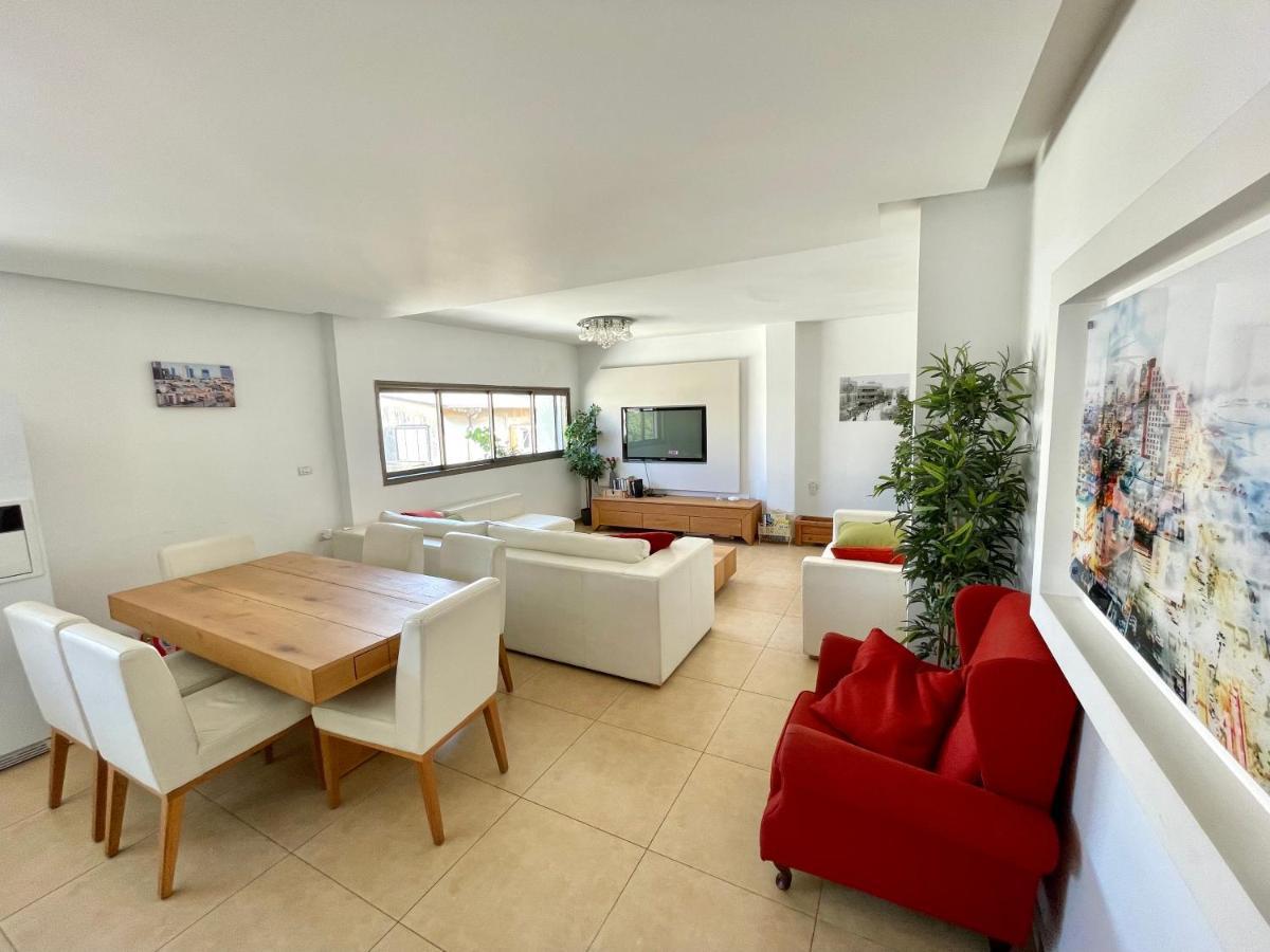 Beautiful 2-Bedroom Condo In The Heart Of Tel Aviv-Jaffa Exterior foto