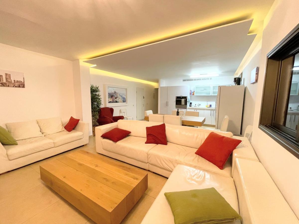 Beautiful 2-Bedroom Condo In The Heart Of Tel Aviv-Jaffa Exterior foto